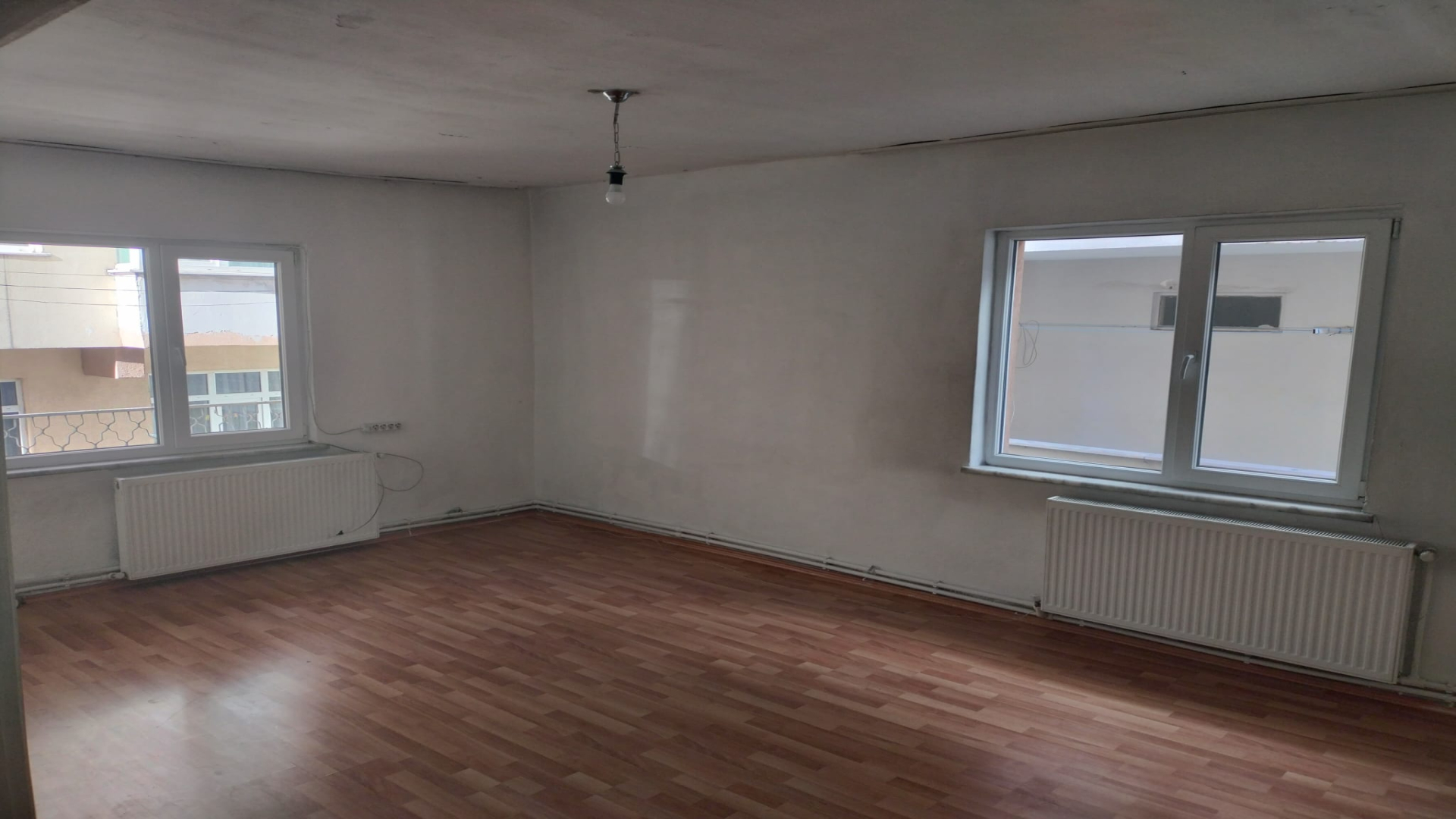 KDZ.EREĞLİ PREMİUM EMLAKTAN ÇARŞI MERKEZDE KİRALIK 2+1 DAİRE